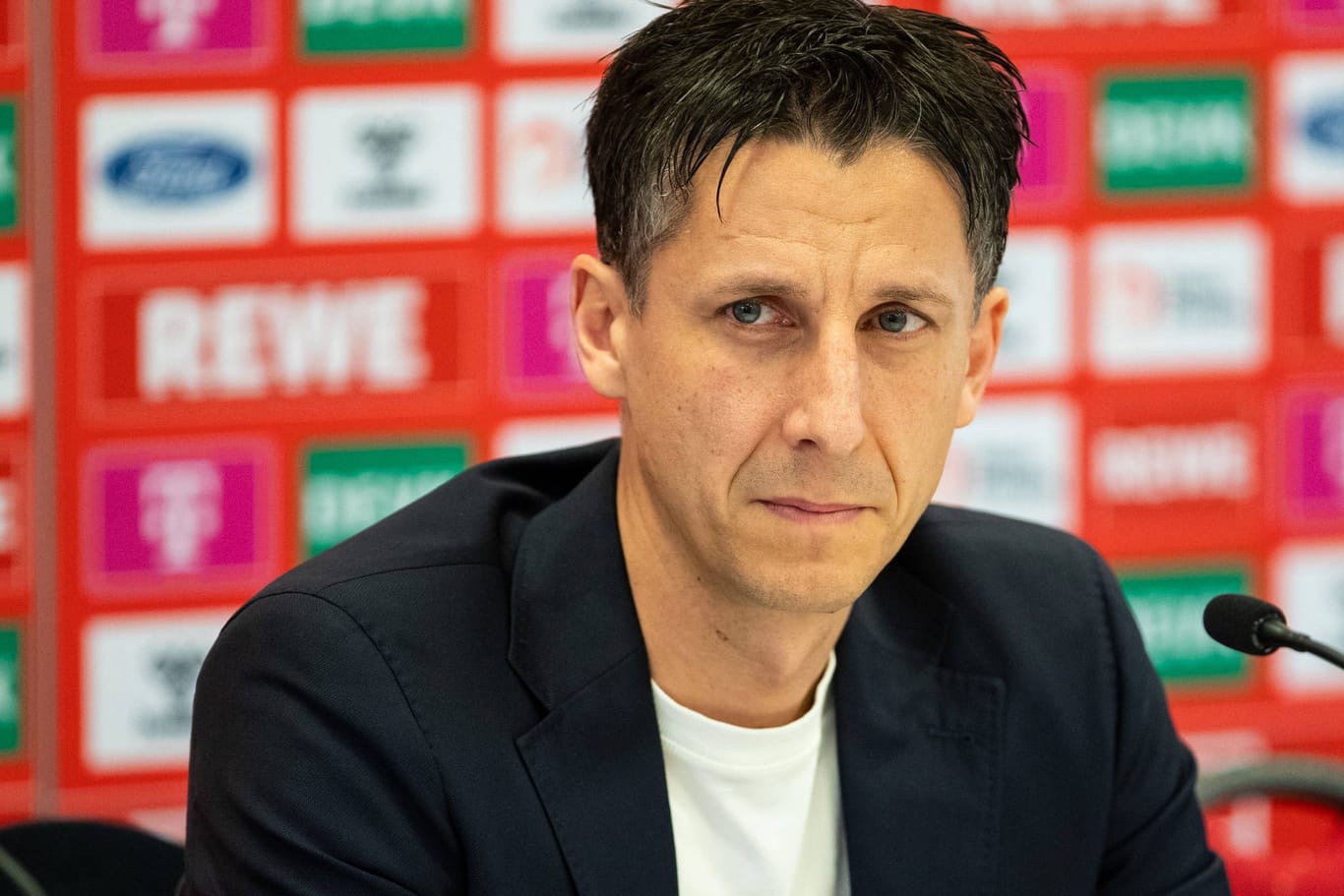 Christian Keller: Der Kölner Geschäftsführer bleibt auch in der 2. Liga beim "Effzeh".