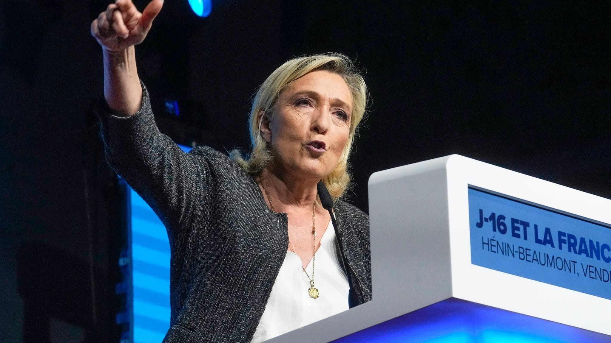 Le Pen zeigt sich offen für Zusammenarbeit mit Meloni