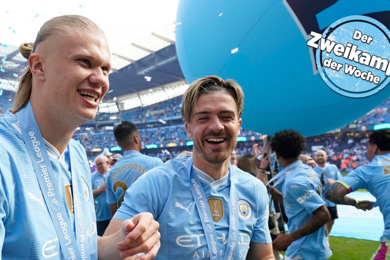 Torschützenkönig Erling Haaland (l.) und Jack Grealish feiern den Meistertitel in der Premier League mit Manchester City. Der 28-jährige Grealish wird von englischen Medien als Wunschspieler von Kompany gehandelt.