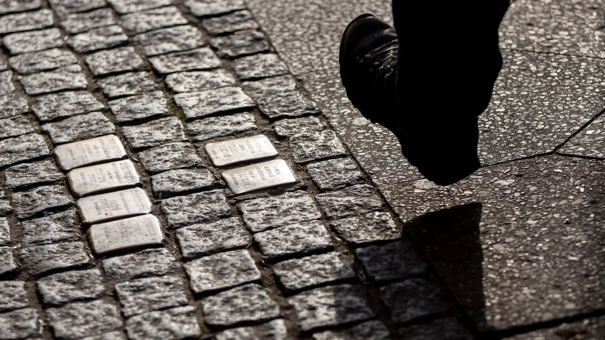 Judenfeindliche Beschimpfungen bei Stolperstein-Verlegung