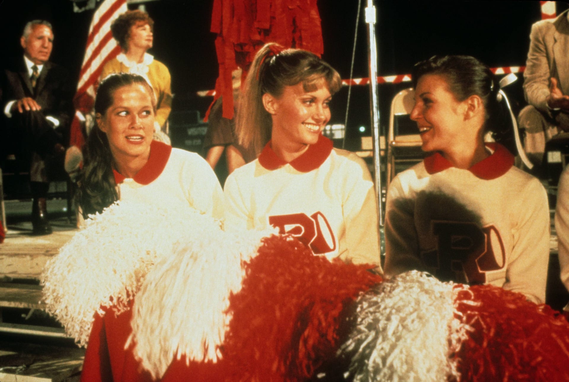 Susan Buckner (links) mit Olivia Newton-John (Mitte) in "Grease".