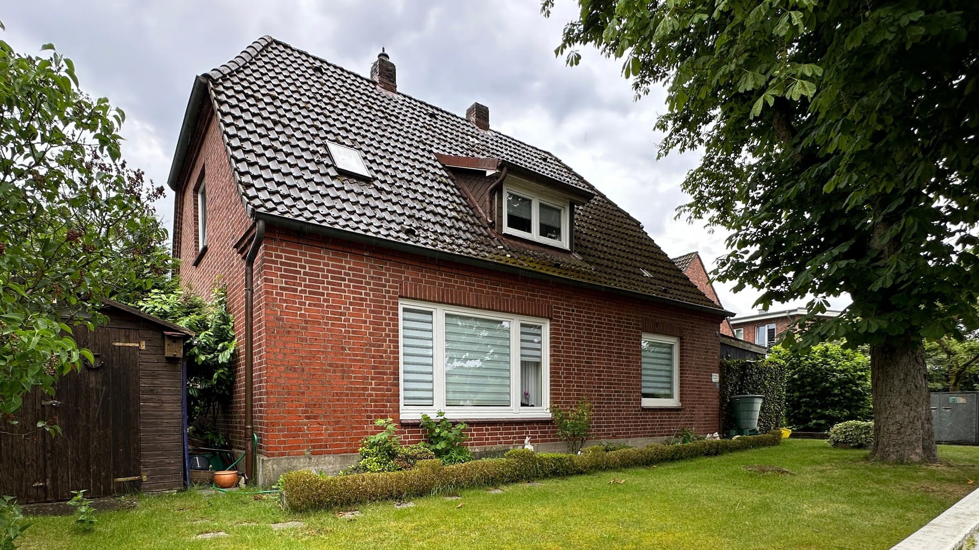 In diesem Einfamilienhaus lebte Vera A. bis zu ihrem Tod am vergangenen Mittwoch. Hätte der Tod der Seniorin verhindert werden können? In diesem Einfamilienhaus lebte Vera A. bis zu ihrem Tod am vergangenen Mittwoch. Hätte der Tod der Seniorin verhindert werden können?