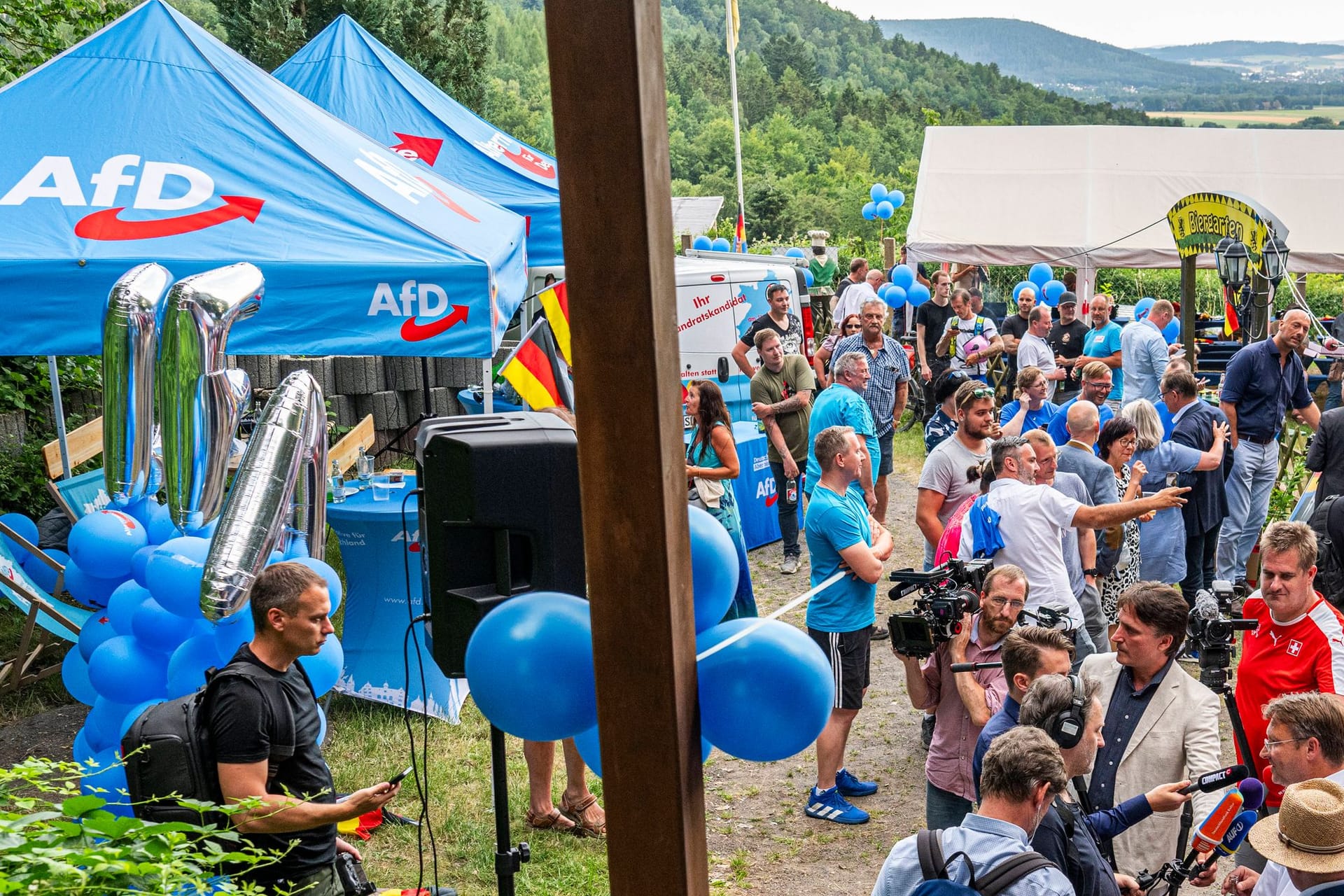 AfD-Feier in Sonneberg (Archivbild): Sollten sich die Vorwürfe bewahrheiten, wäre das "ein No-Go".