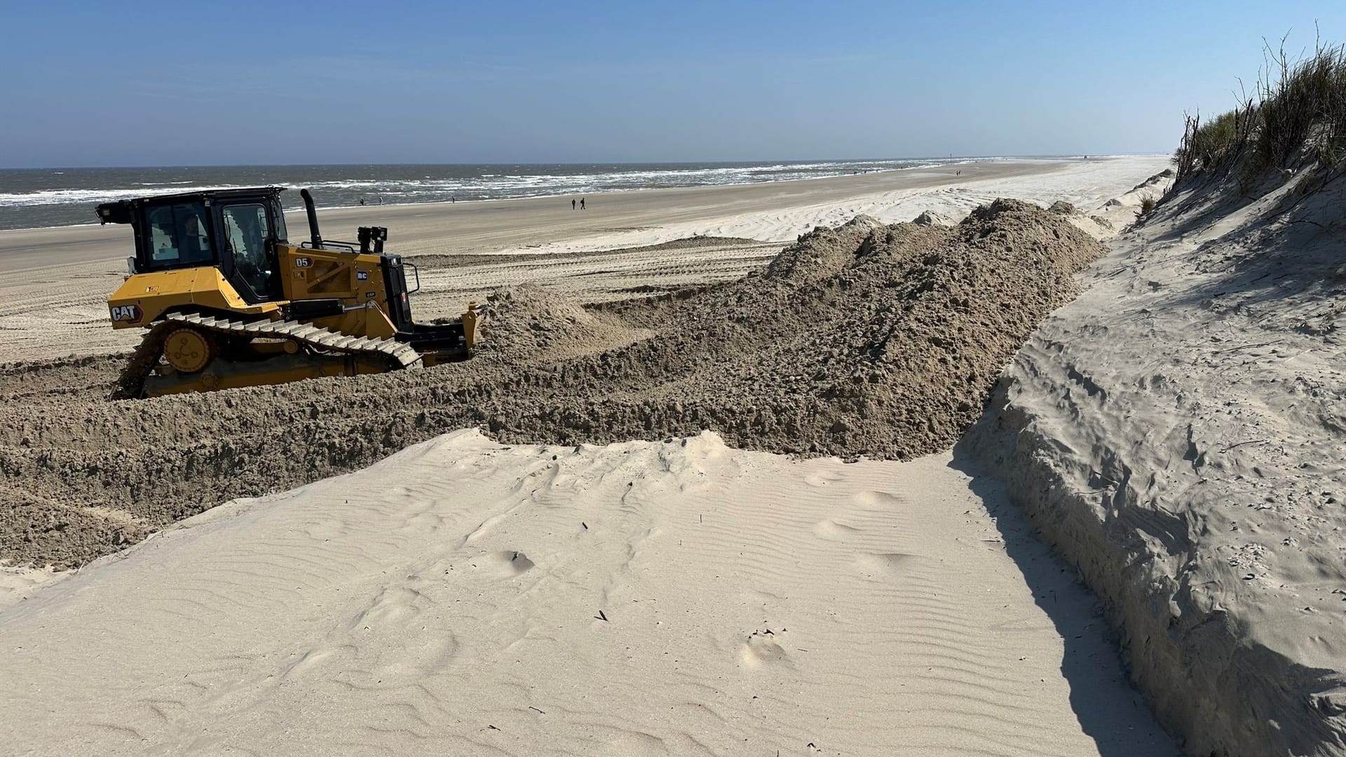 Sandaufschüttung auf Norderney