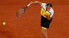Bärenstarker Zverev holt sich Satz eins im Kracher-Duell mit Nadal