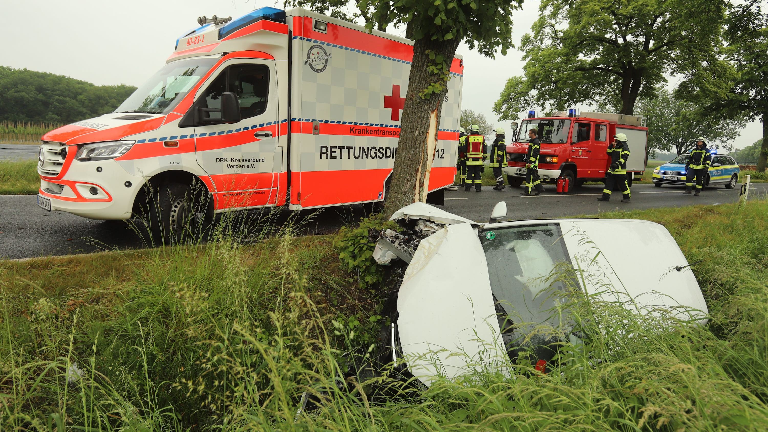 Thedinghausen: Schwangere Frau und Kleinkind bei Unfall schwer verletzt