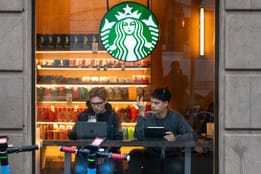 Starbucks hat zu viele Kunden – Aktie bricht ein