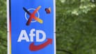 Wahlplakat der AfD (Symbolbild): Viele Unternehmen sehen bei einem Erstarken der AfD die EU in Gefahr.