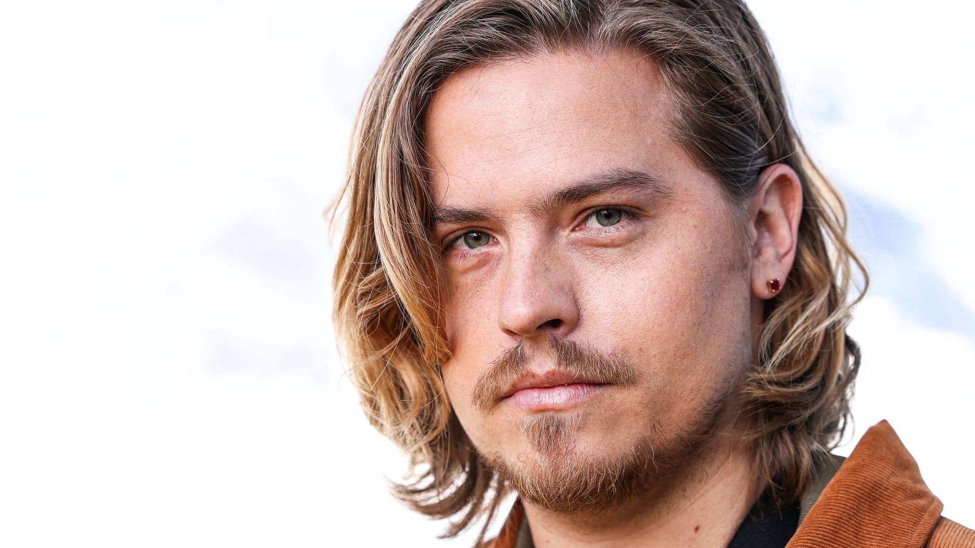 Dylan Sprouse: Der Schauspieler ist seit Juli 2023 verheiratet.