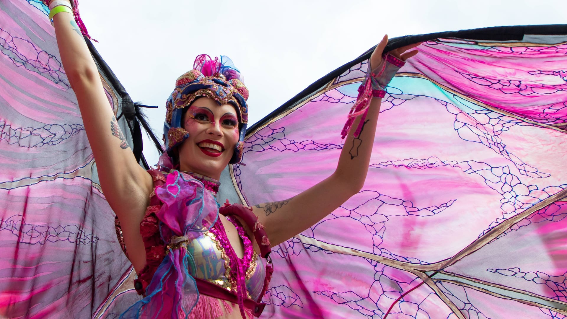 Karneval der Kulturen 2024: 650.000 Zuschauer feierten den diesjährigen Umzug beim Karneval der Kulturen in Berlin.