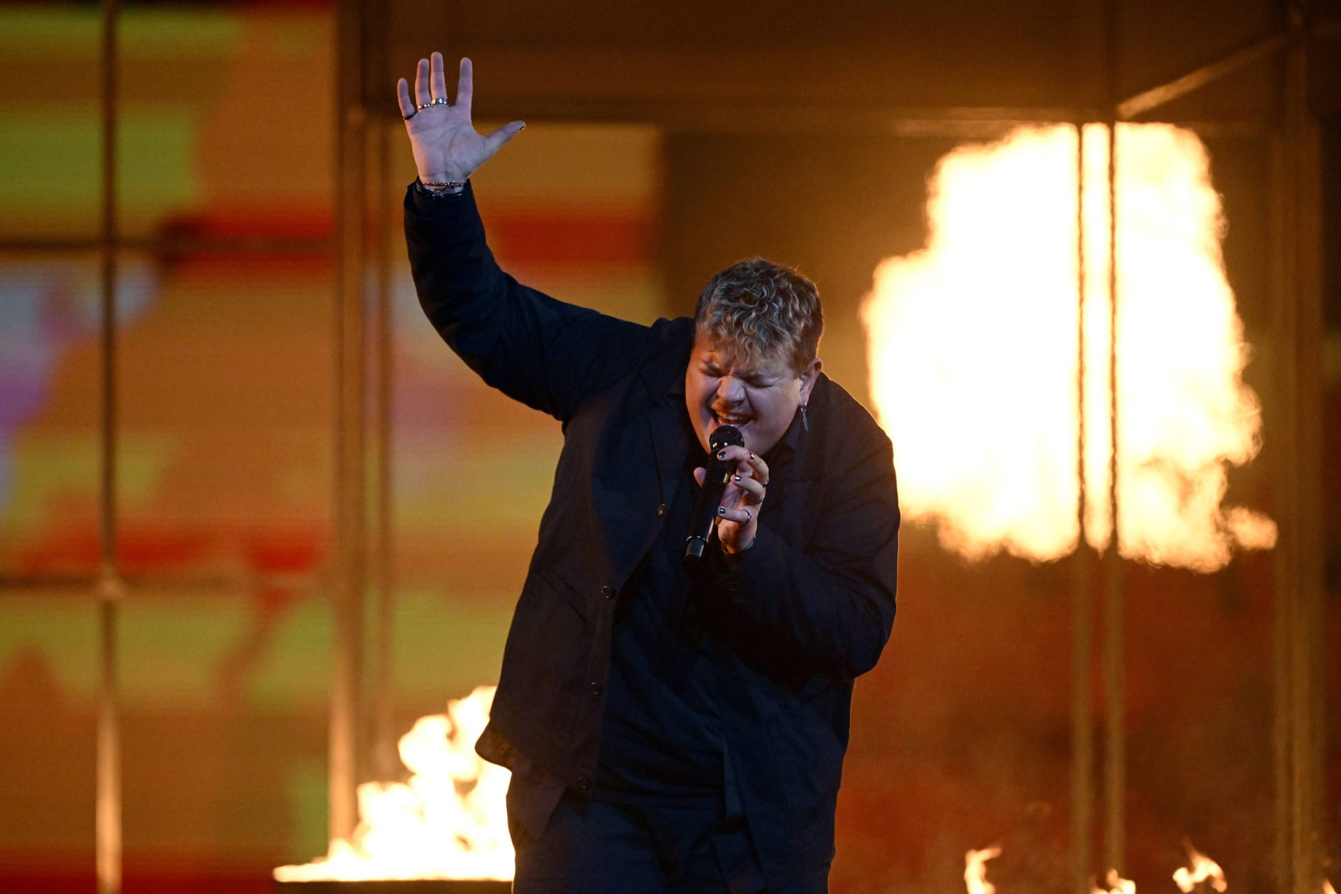 Isaak auf der ESC-Bühne in Malmö: Die Meinungen über den deutschen ESC-Teilnehmer sind in den internationalen Fanlagern geteilt.