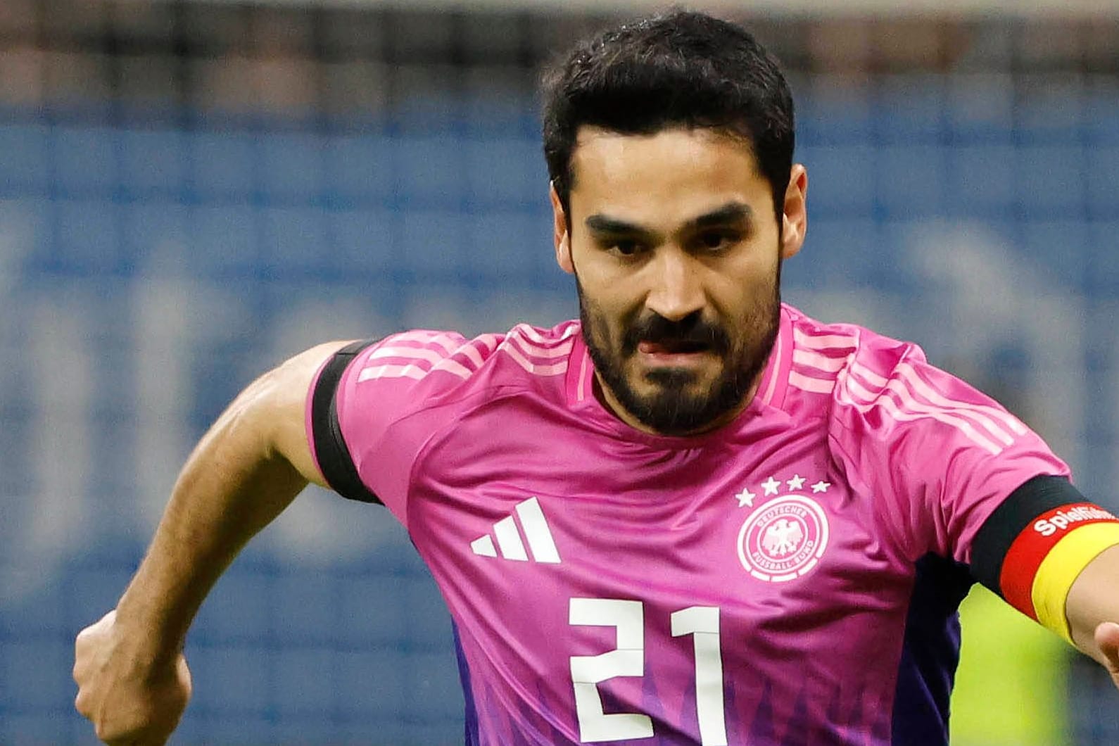 Ilkay Gündogan: Bei den Testspielen wird diese Binde wohl zum Einsatz kommen.