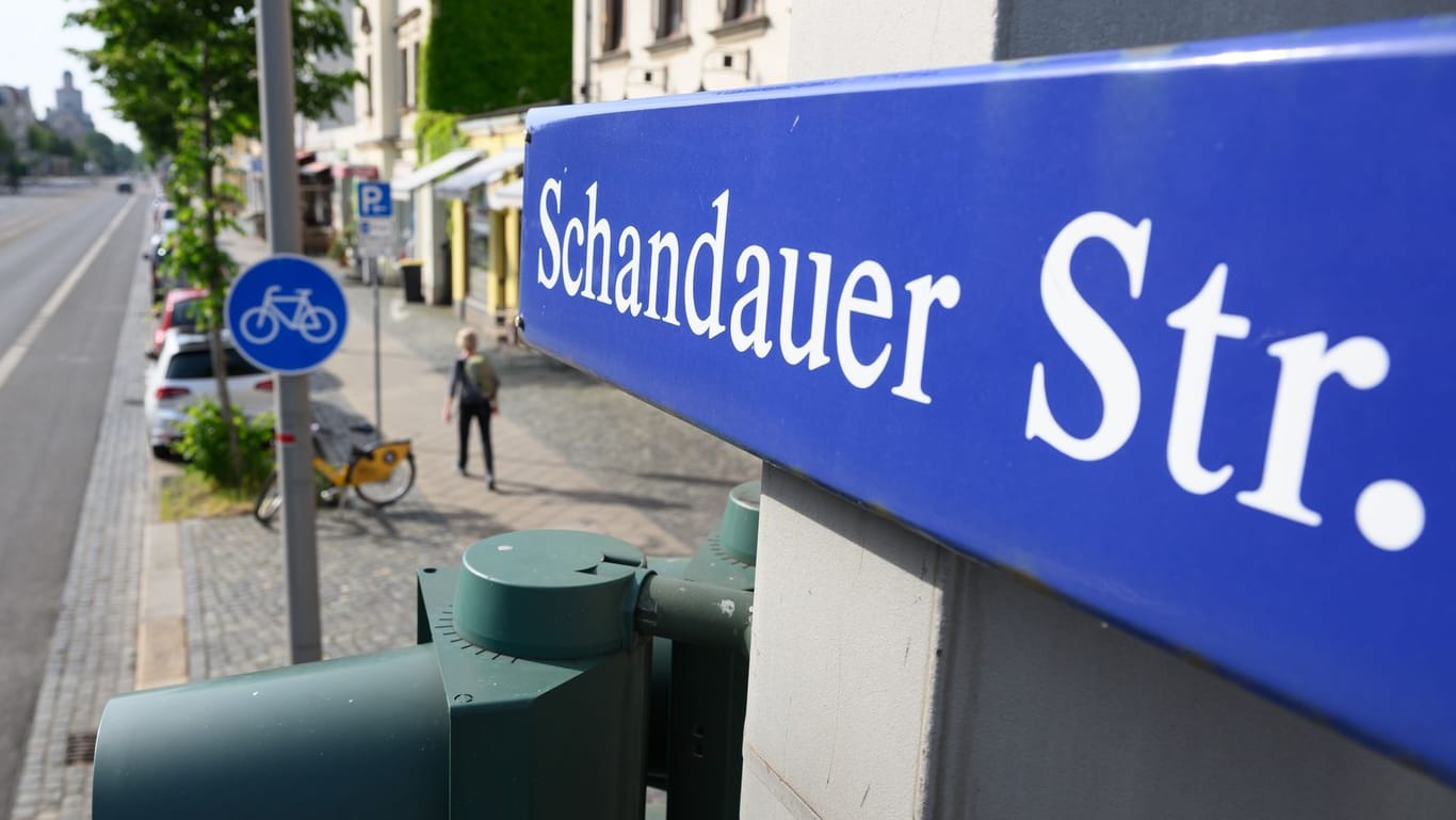Die Schandauer Straße in Striesen: Hier ereigneten sich am Freitagabend die Angriffe.