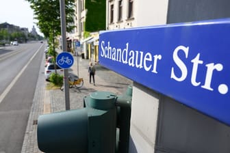 Die Schandauer Straße in Striesen: Hier ereigneten sich am Freitagabend die Angriffe.