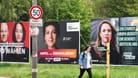 Plakate zur Europawahl: Parteien und ihre Vertreter sehen sich vielen Attacken ausgesetzt,