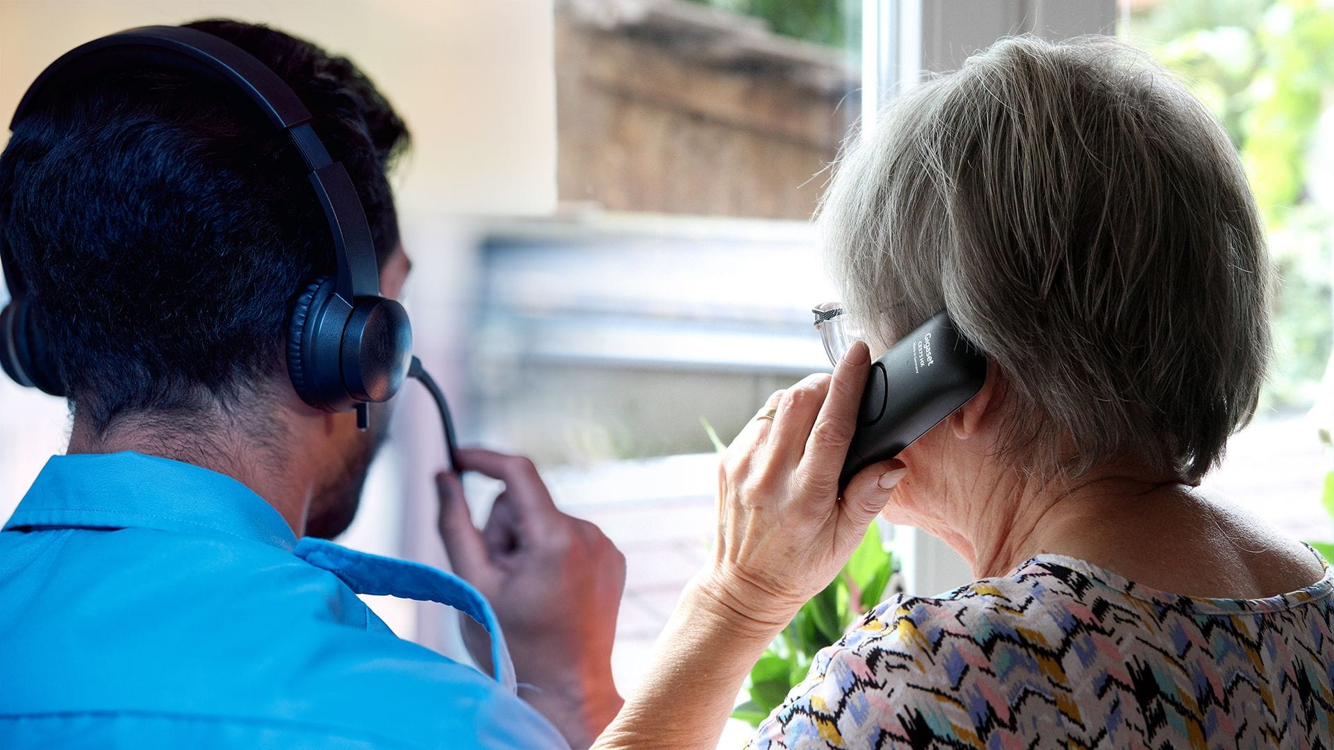 Senioren nimmt versuchten Telefonbetrug auf