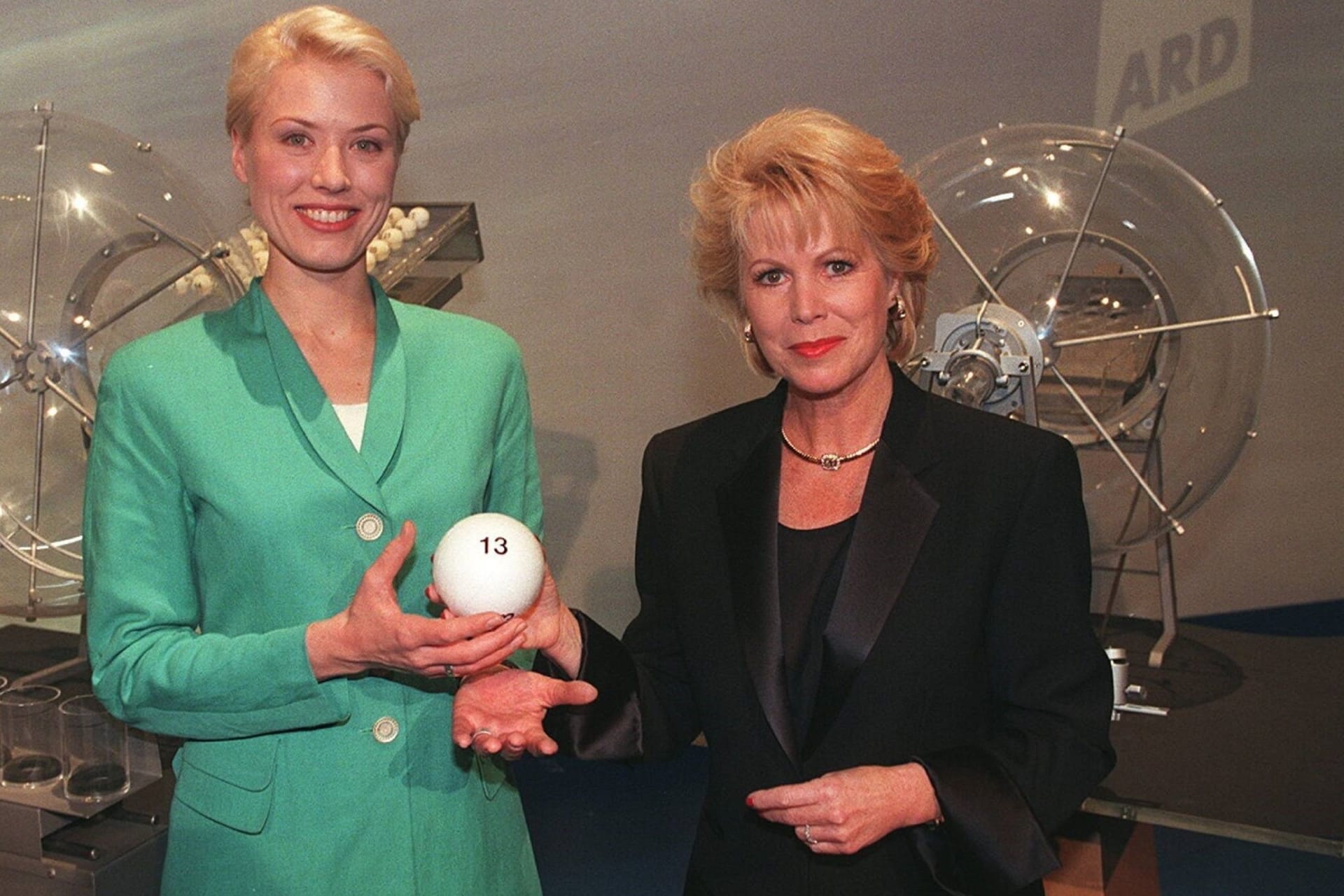 Karin Tietze-Ludwig und Franziska Reichenbacher im Dezember 1997.