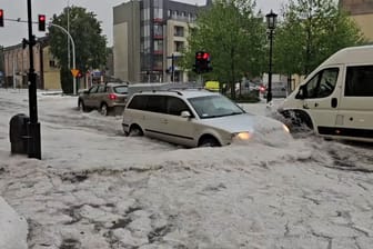 Heftiger Hagelsturm sorgt für Überschwemmungen in polnischer Stadt