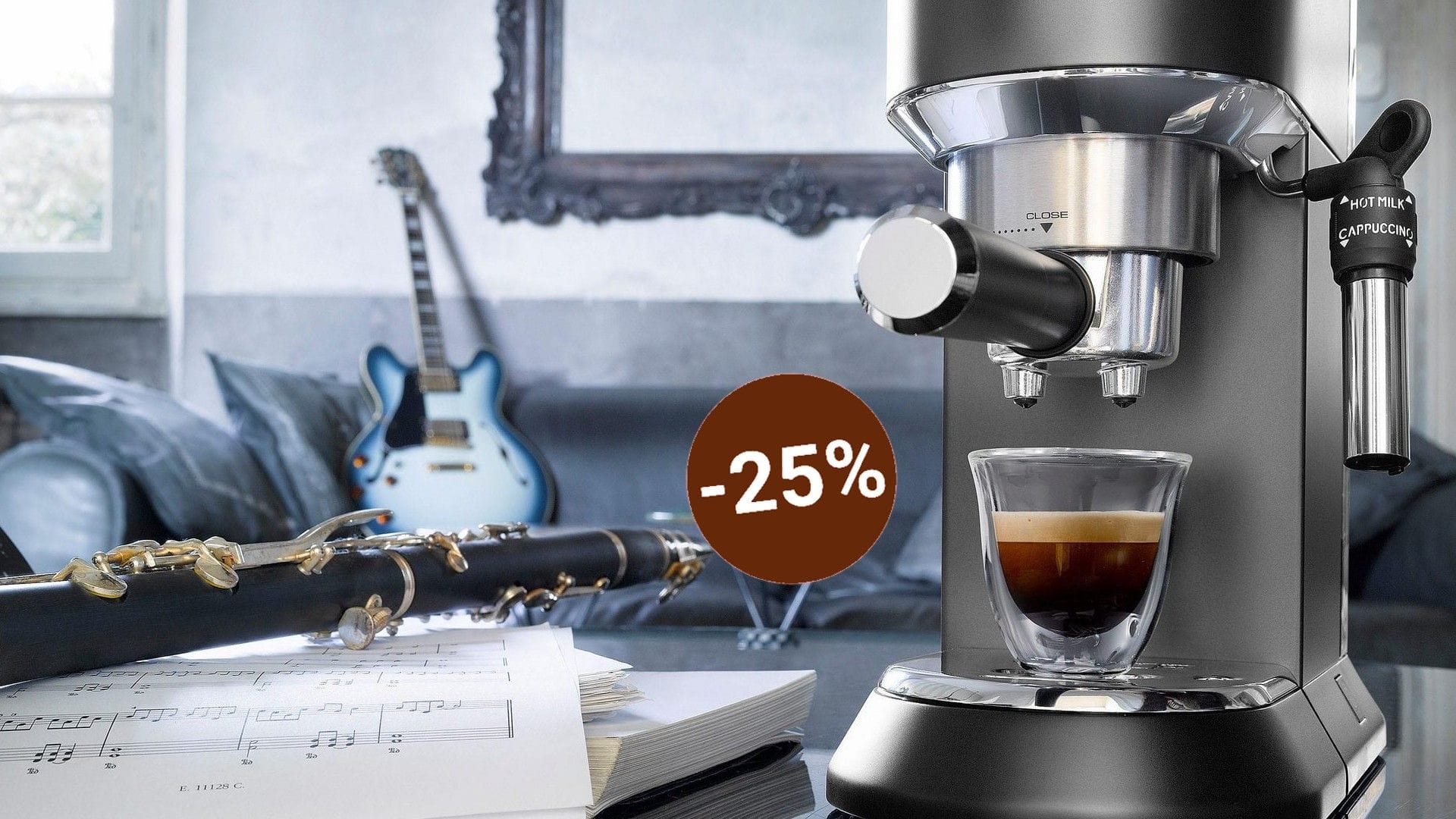 Barista-Qualität genießen: Bei Amazon ist heute eine der beliebten Siebträgermaschinen von De'Longhi drastisch im Preis gesenkt.