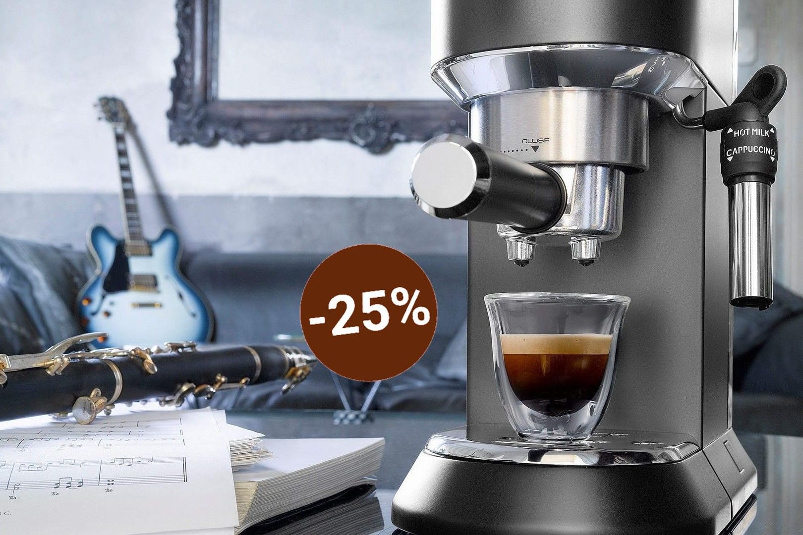 Barista-Qualität genießen: Bei Amazon ist heute eine der beliebten Siebträgermaschinen von De'Longhi drastisch im Preis gesenkt.