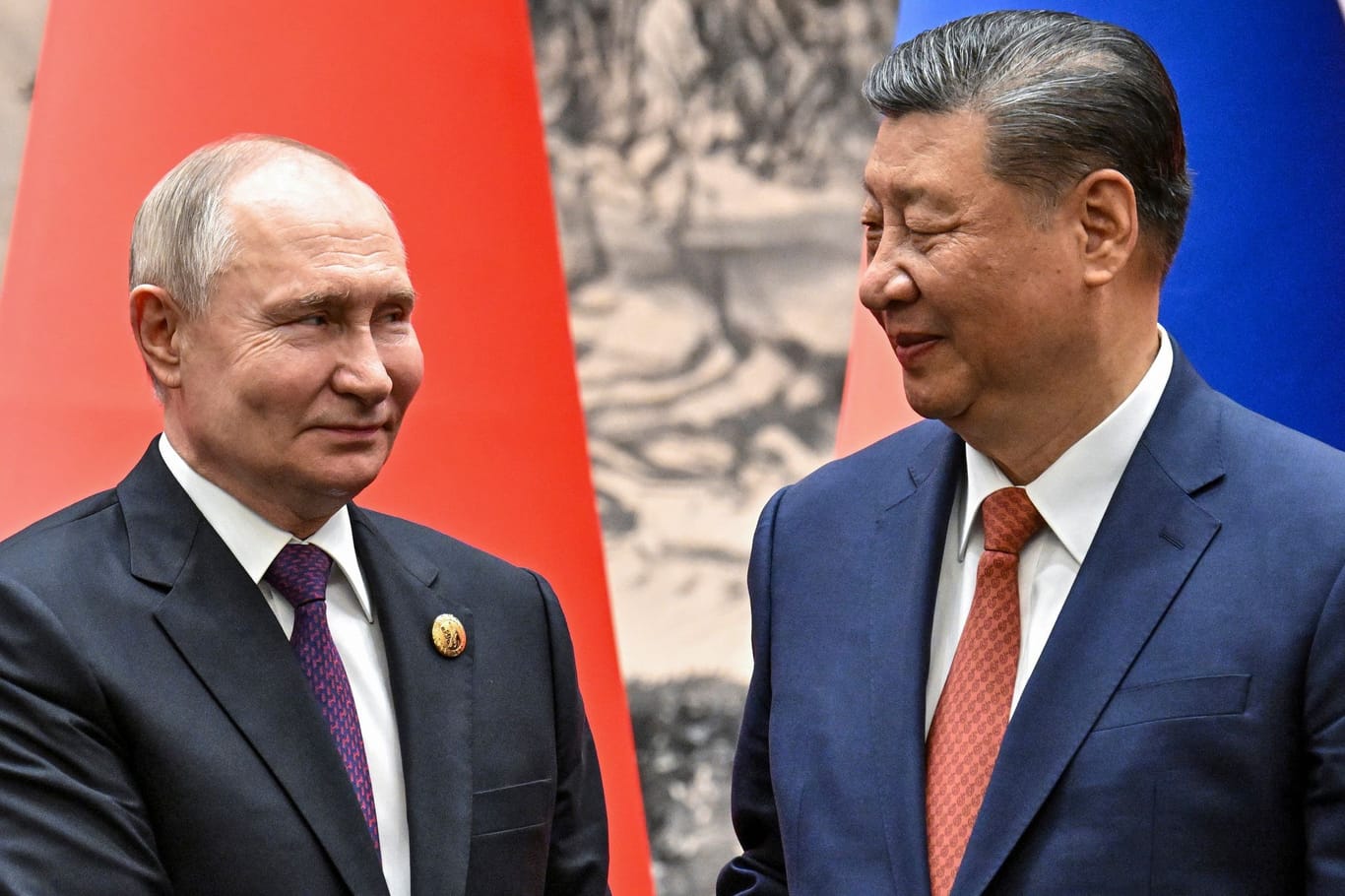Wladimir Putin und Xi Jinping: China und Russland bauen ihren Einfluss im Nahen Osten aus.