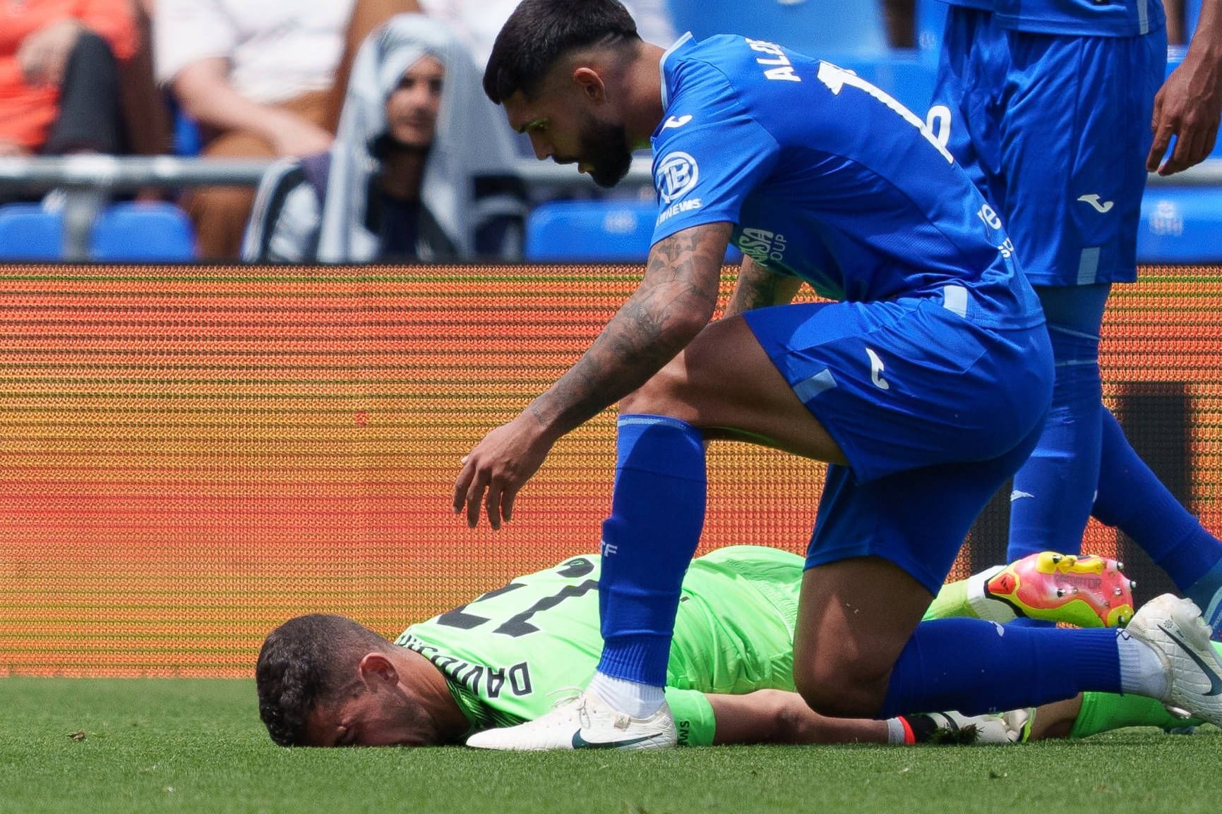 Getafe-Torwart David Soria liegt bewusstlos am Boden.