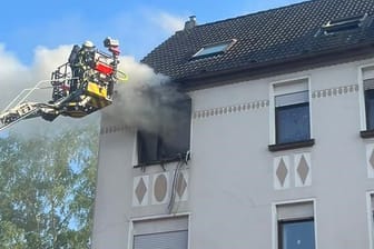 Feuerwehreinsatz an der Saarner Straße in Mülheim an der Ruhr: Verletzt wurde niemand.