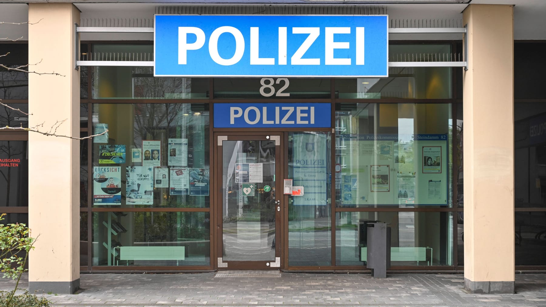 Hamburg: Tod In Zelle Stellt Polizei Vor Rätsel