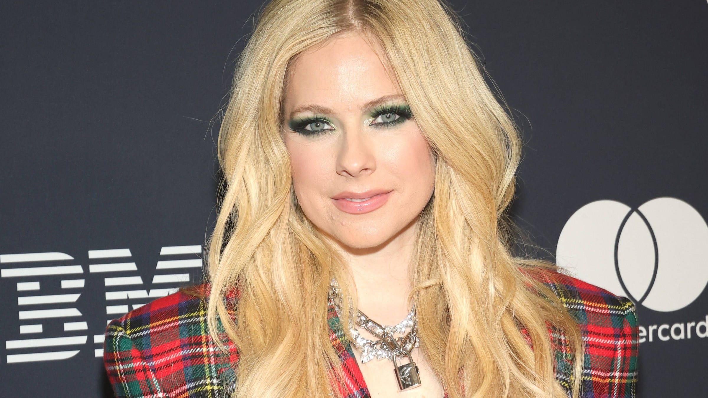Avril Lavigne gestorben? Musikerin reagiert auf ihren angeblichen Tod