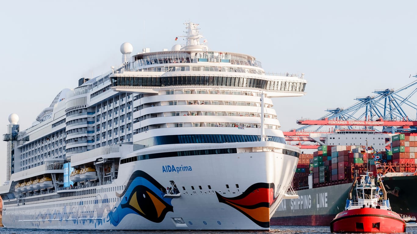 Kreuzfahrtschiff "Aida Prima": Gerade für teure Pauschalreisen wie eine Kreuzfahrt kann sich eine Reiserücktrittsversicherung lohnen.