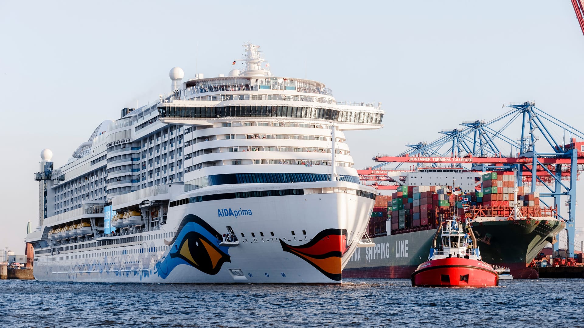 Kreuzfahrtschiff "Aida Prima": Gerade für teure Pauschalreisen wie eine Kreuzfahrt kann sich eine Reiserücktrittsversicherung lohnen.