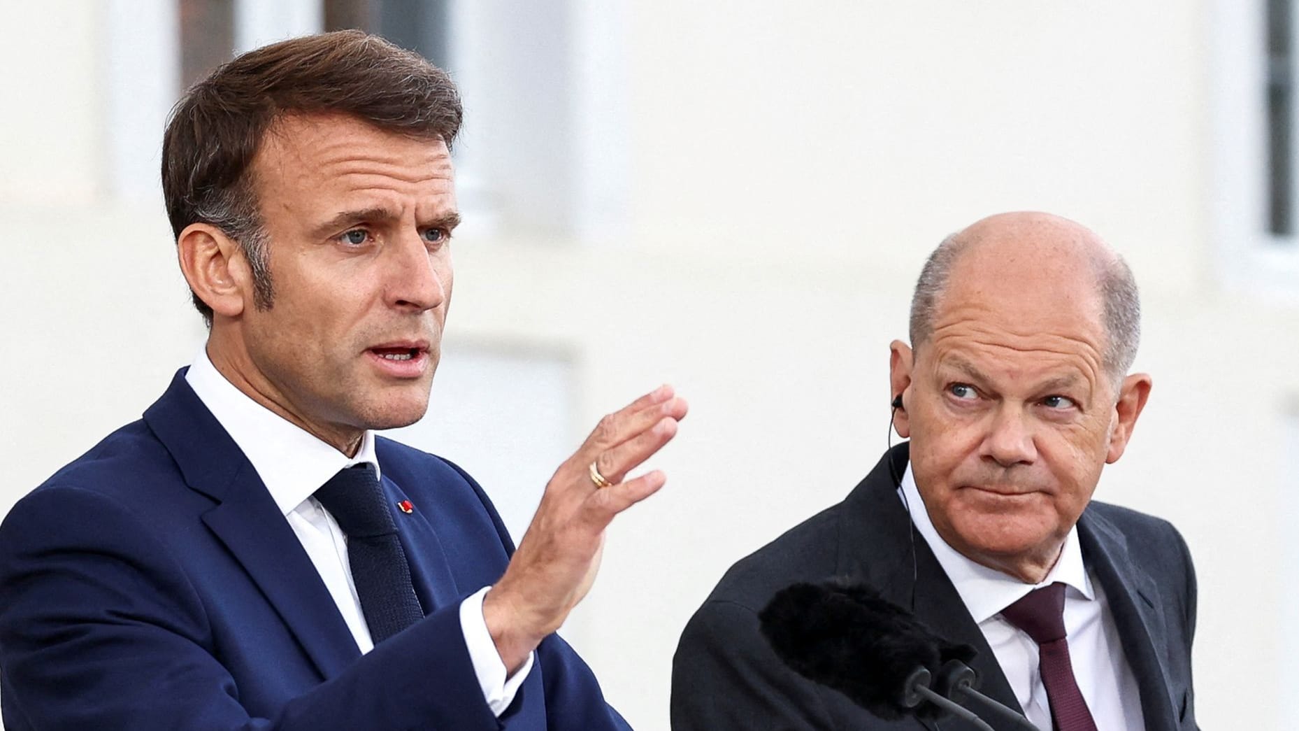 Emmanuel Macron (l.) und Olaf Scholz: Macron war zu Besuch in Deutschland.