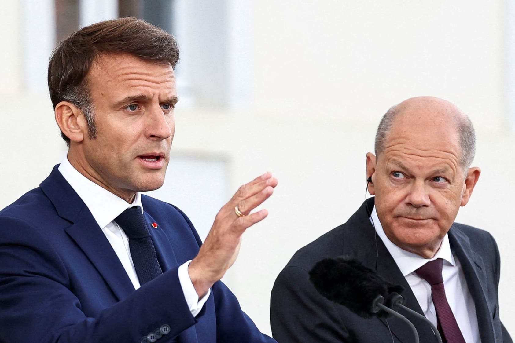 Emmanuel Macron (l.) und Olaf Scholz: Macron war zu Besuch in Deutschland.