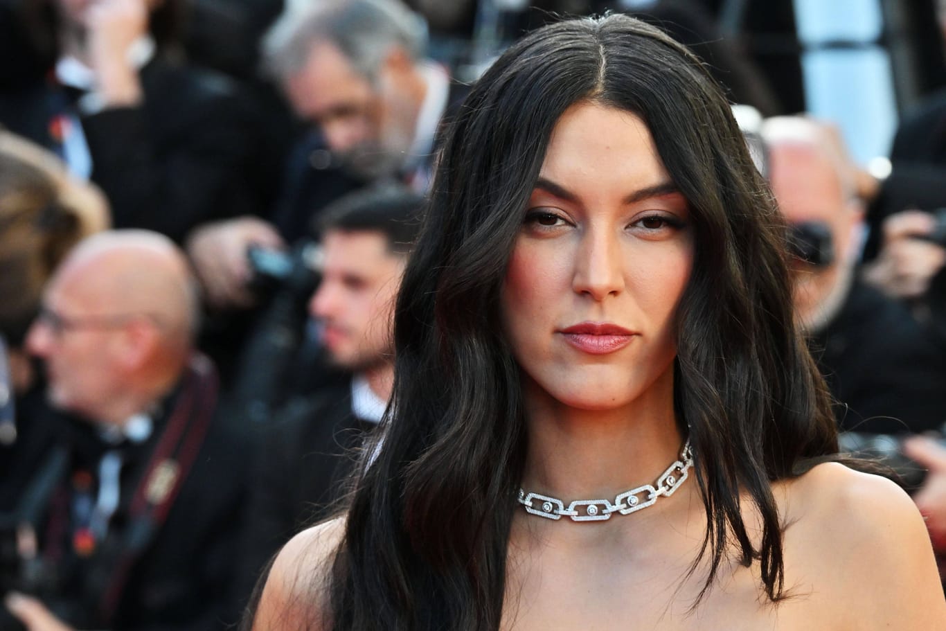 Rebecca Mir: Das Model zeigte sich in Cannes auf dem roten Teppich.