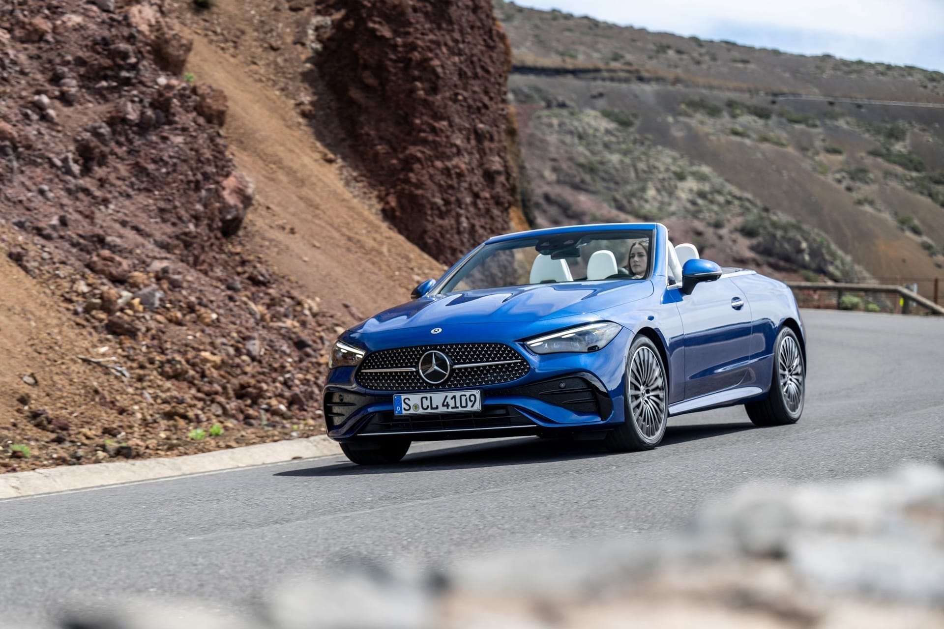 Fahransicht des neuen Mercedes-Benz CLE Cabriolet