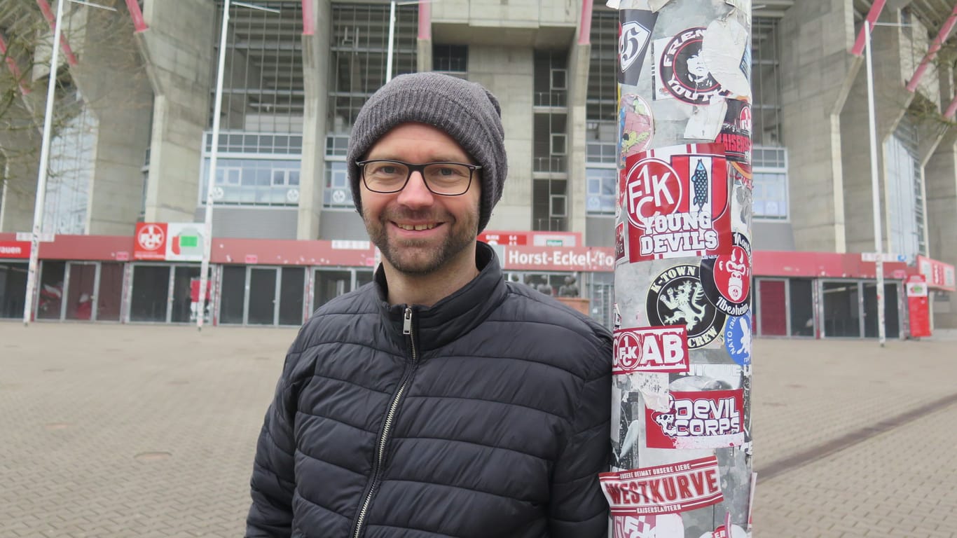 Begleitet den 1. FC Kaiserslautern seit vielen Jahren intensiv: Andreas Erb vor dem Fritz-Walter-Stadion.