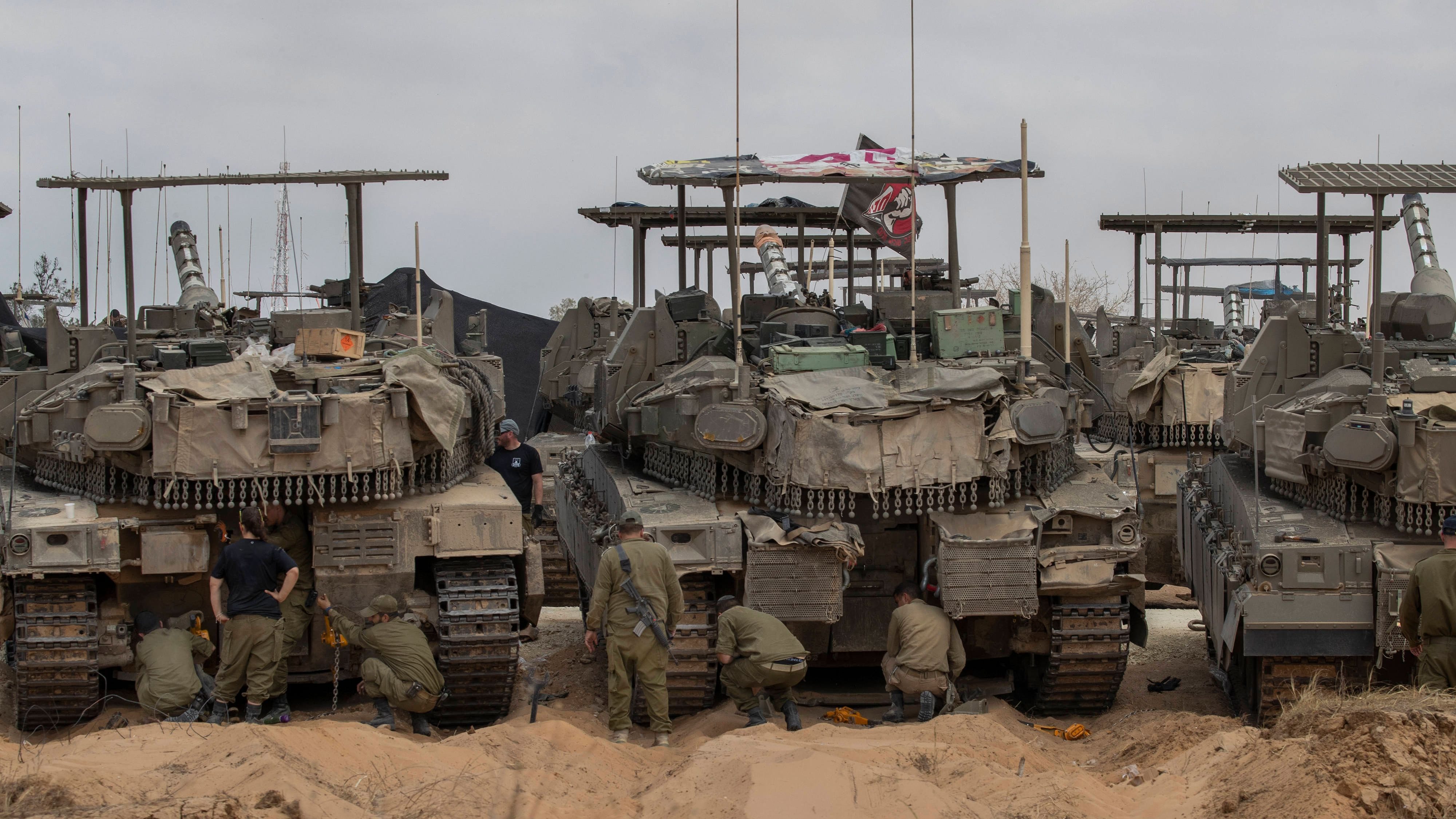 Israel-Gaza-Krieg: Israelische Streitkräfte kesseln Osten Rafahs ein 