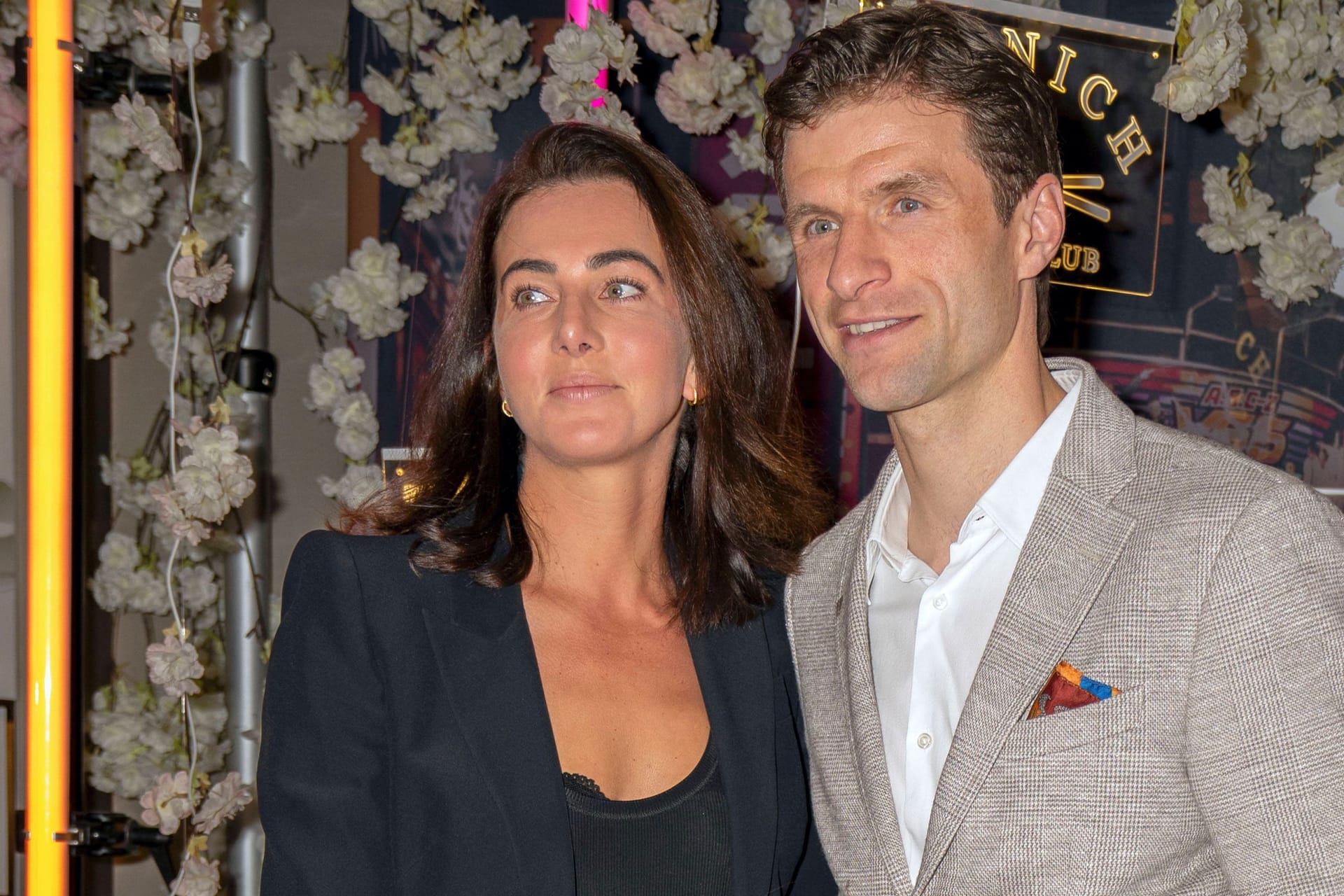 Lisa und Thomas Müller: Die beiden sind seit über 15 Jahren verheiratet.