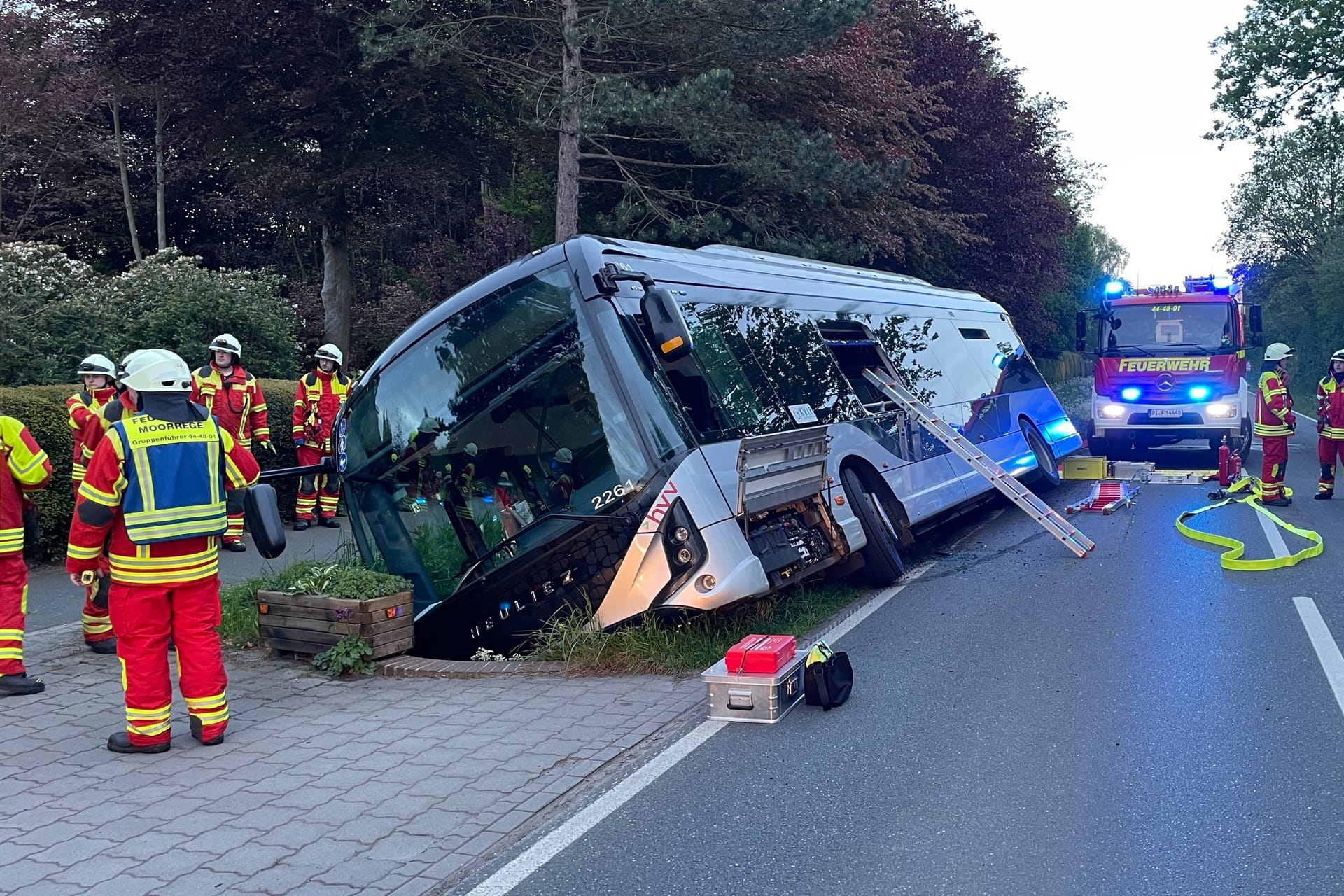 Bei dem Unfall wurden 25 Menschen verletzt.