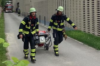 Die Feuerwehr musste am Freitag zu einem Einsatz im Krematorium am Ostfriedhof ausrücken (Symbolbild).