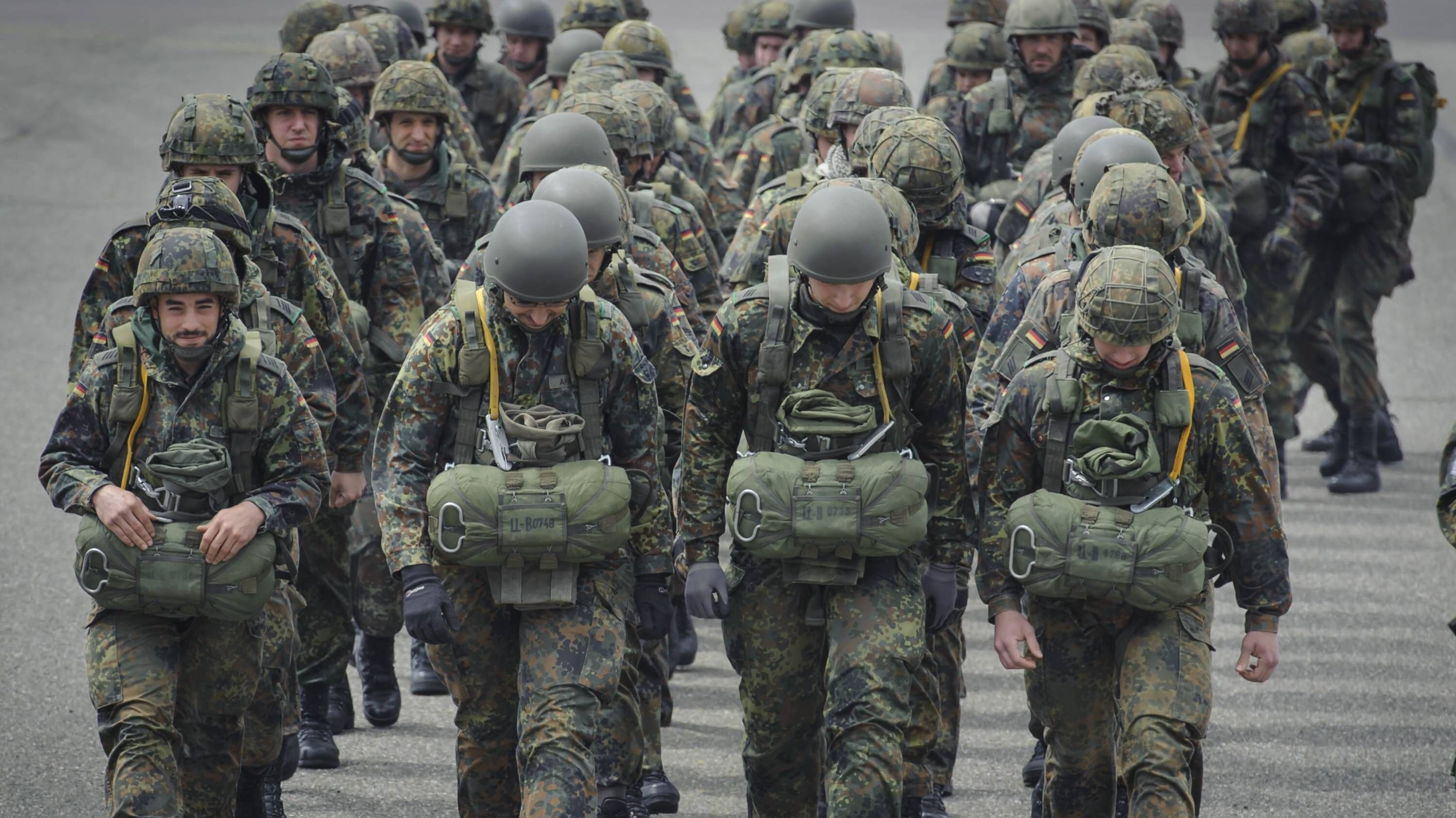 Bundeswehr-Probleme: Fehlende Helme und schleppende Modernisierung 