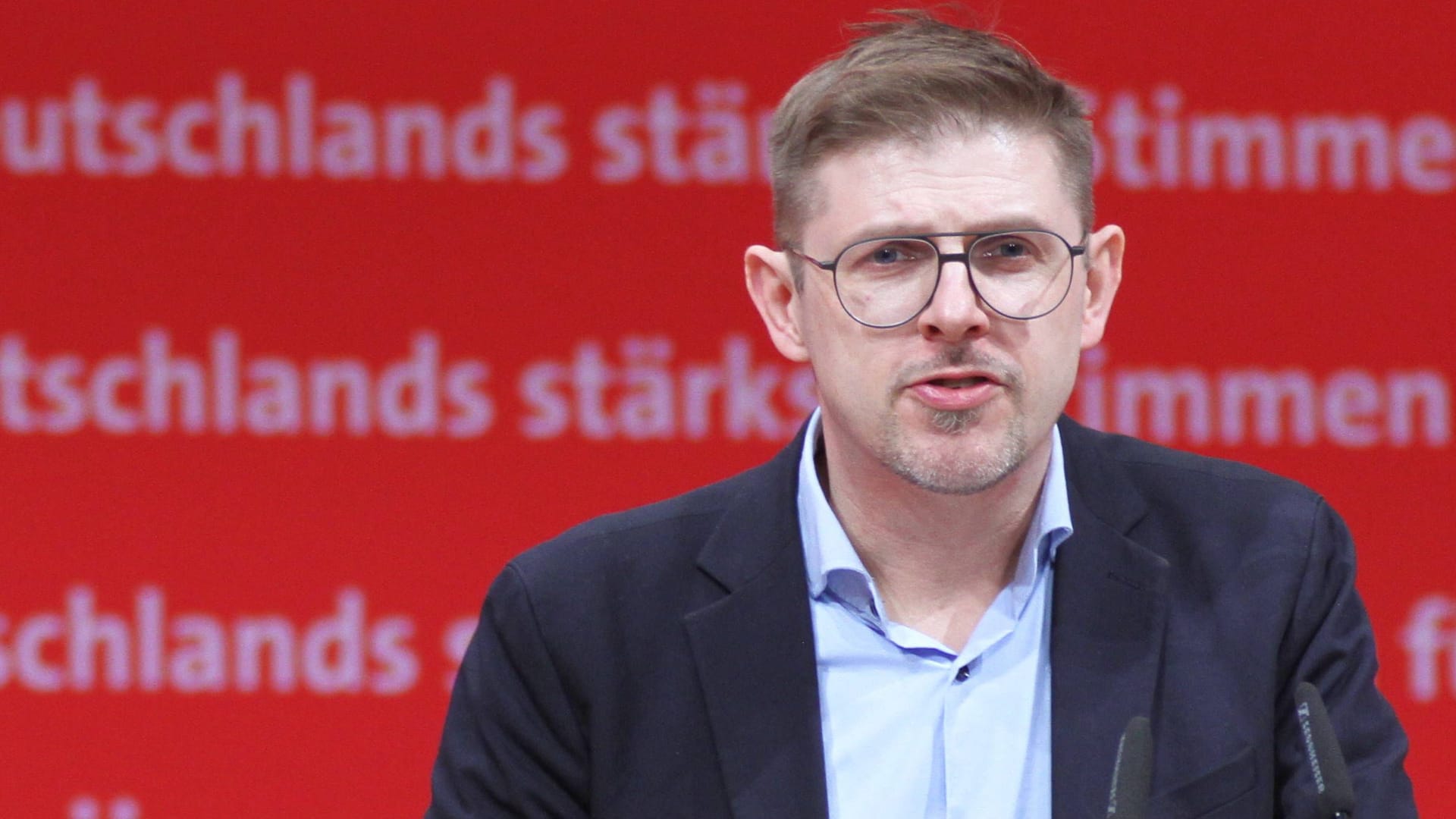 SPD-Europapolitiker Matthias Ecke (Archivbild): Der 41-Jährige ist im Wahlkampf in Dresden schwer verletzt worden.