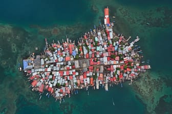 Die Insel Gardi Sugdub vor Panamas Küste: Wegen der Klimakrise müssen die Inselbewohner wegziehen.