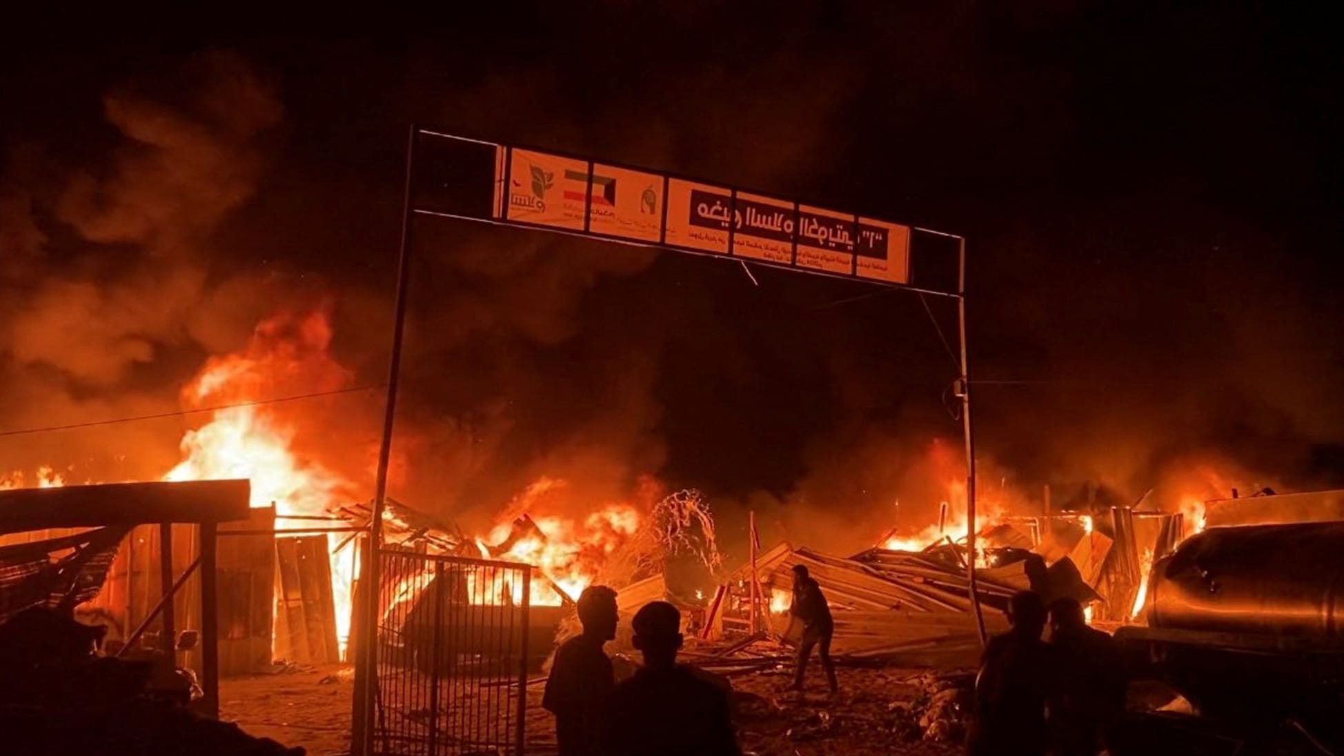 Nahost-Krieg: Feuer in Flüchtlingslager in Rafah – Zelte in Brand | Newsblog