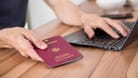 Deutscher Reisepass: Wer das Dokument benötigt, sollte sich derzeit früher darum kümmern als üblich.