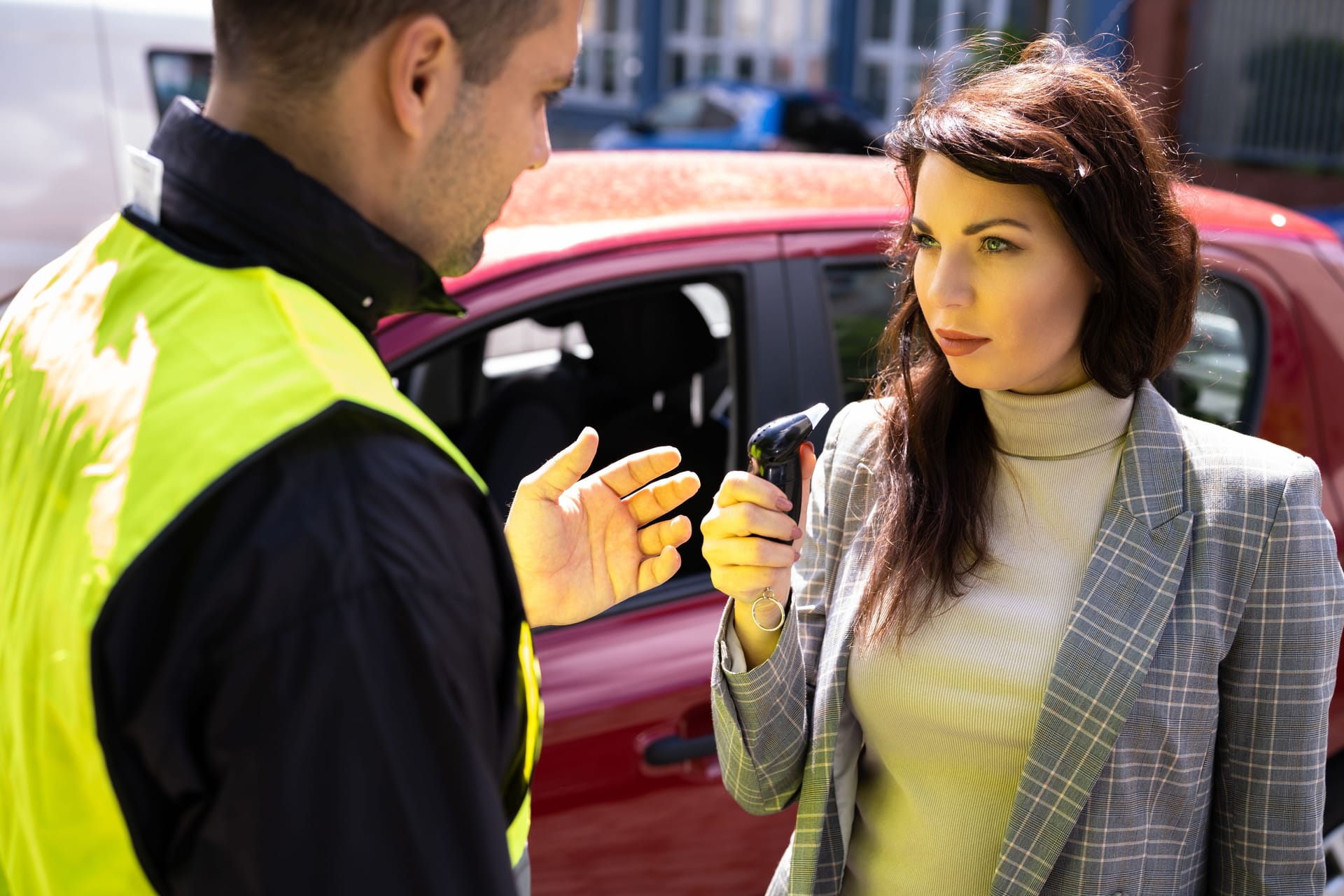 Alcotest: Bei positivem Ergebnis folgt ein Bluttest. Sollte man das Pusten deshalb lieber verweigern?