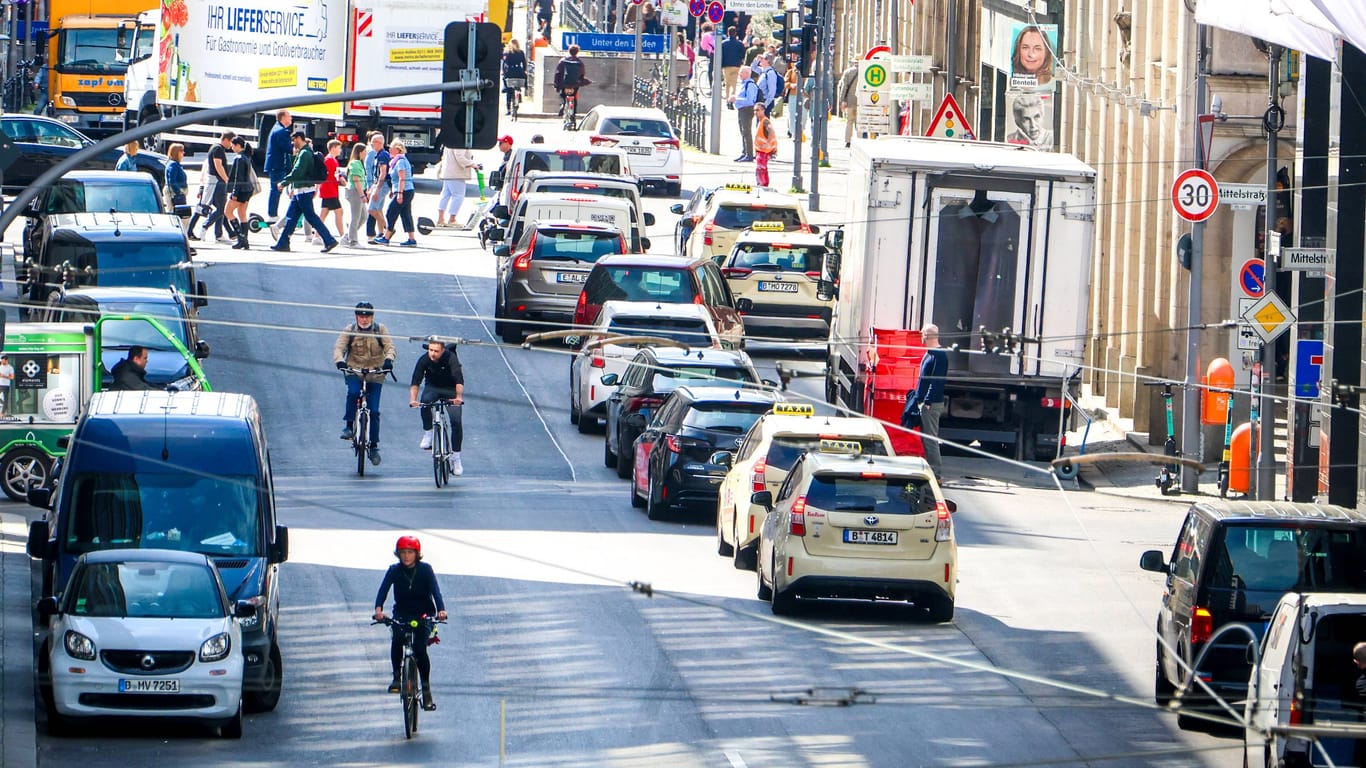 Eigentlich ganz einfach: Der Ausbau des Radverkehrs würde Deutschlands Treibhausgasemissionen erheblich senken.
