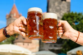 Rund 40 Brauereien aus Franken sind mit 100 Bieren vor Ort, dazu begrüßt das Fest in diesem Jahr Gäste aus der Schwäbischen Alb und den Niederlanden.