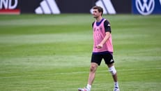 Bandage am Knie: Müller beendet Training angeschlagen