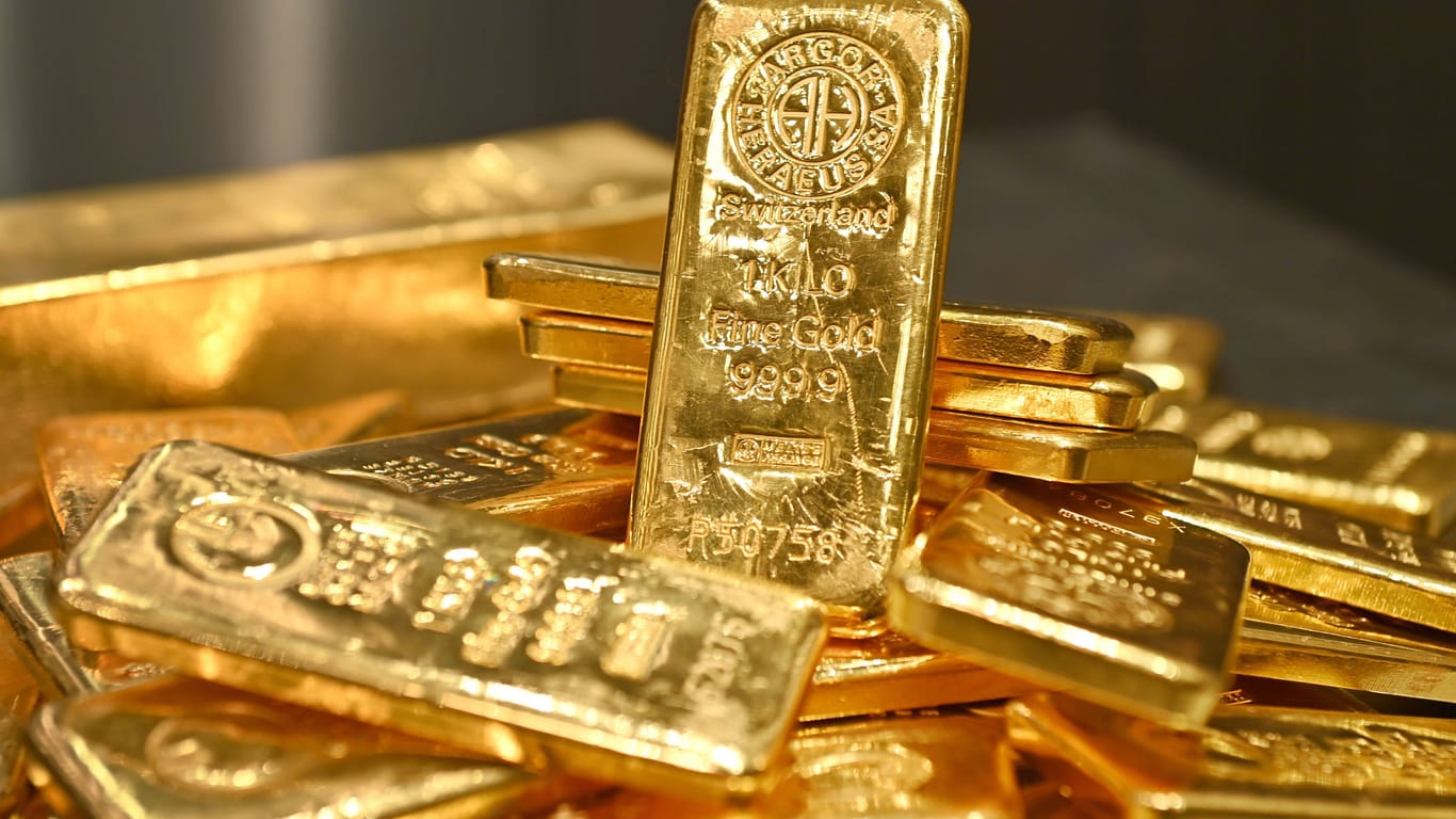 Ein Haufen Goldbarren: Insgesamt war der Fund mehr als 100.000 Euro wert.